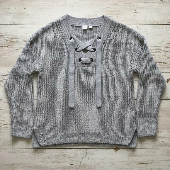 GAP Cozy Gray Tie Front Knit Sweater. Size medium - Picture 2 of 6